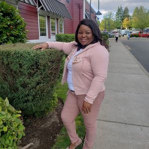 Meet your Posher, Shelly ann